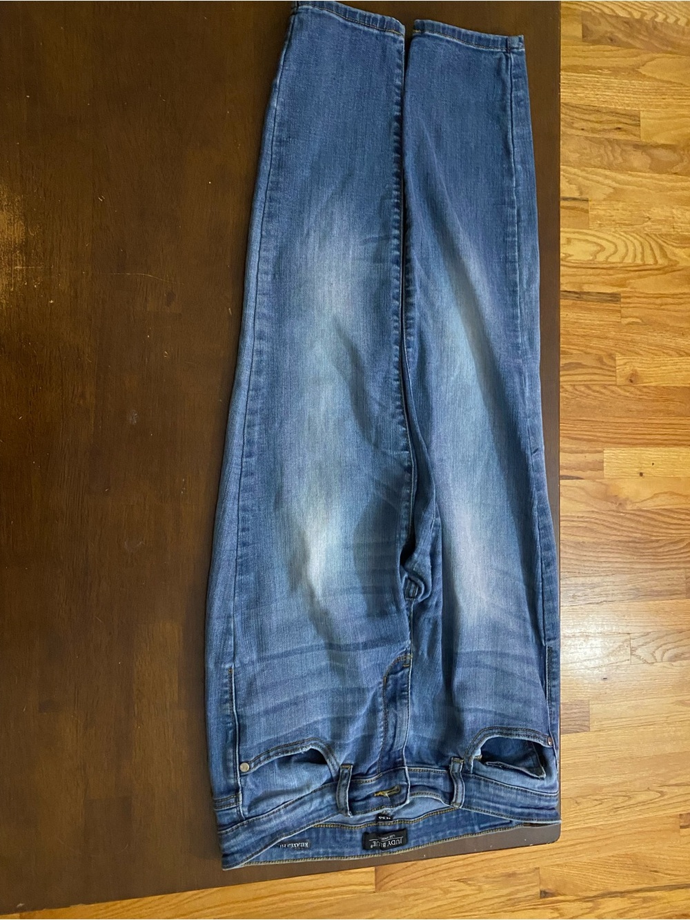 Judy Blue Women's Light-Mid Blue High Rise Jeans - Picture 6 of 7